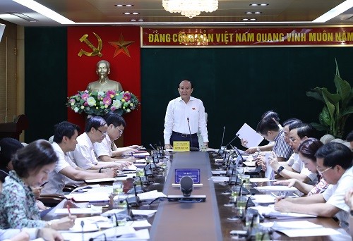 Đoàn giám sát công tác CCHC làm việc với Sở Nội vụ: Chú trọng tham mưu, triển khai hiệu quả việc tinh giản biên chế và cơ cấu lại đội ngũ cán bộ